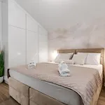 아파트 Tesa Luxury