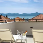 아파트 Tesa Luxury