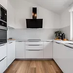 아파트 Tesa Luxury