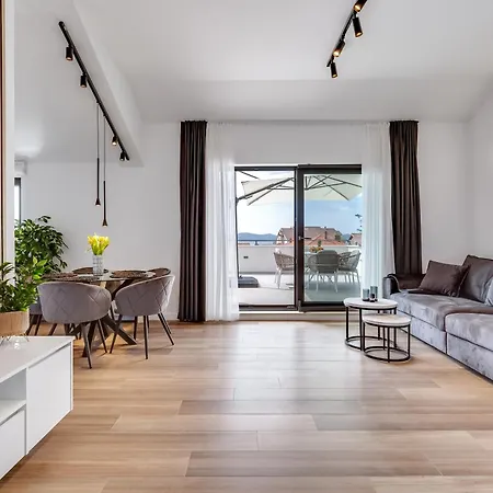 Apartment Tesa Luxury *