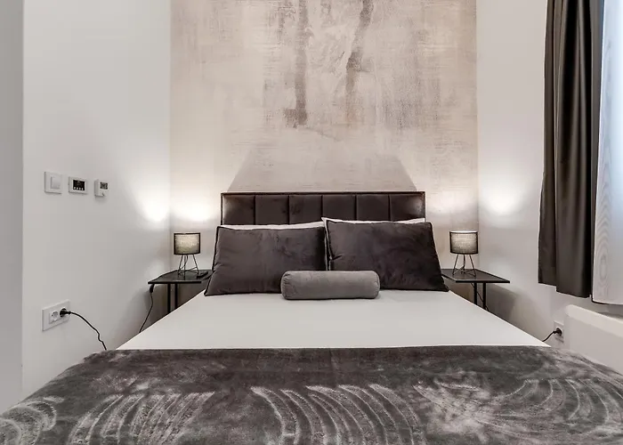 Tesa Luxury זאדאר